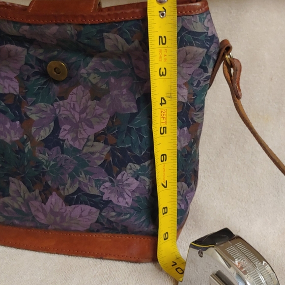 Vintag crossbody. Beautiful bag - Picture 8 of 15